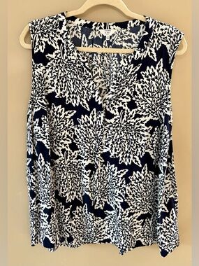Crown & Ivy 3X Dark Navy Blue and White Floral Sleeveless Popover Blouse